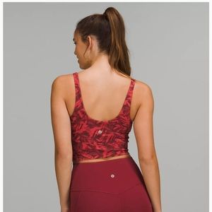 Lululemon Align Cropped Tank Top. Brand NEW. Never been worn. Size 6